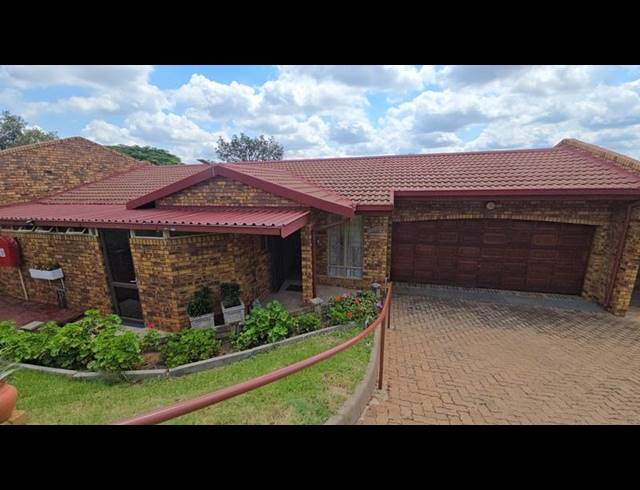 2 BEDROOM TOWNHOUSE FOR SALE IN AMANDASIG